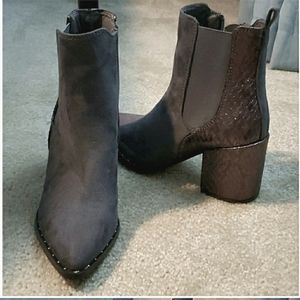 🆕️ suede snake print metallic ankle booties